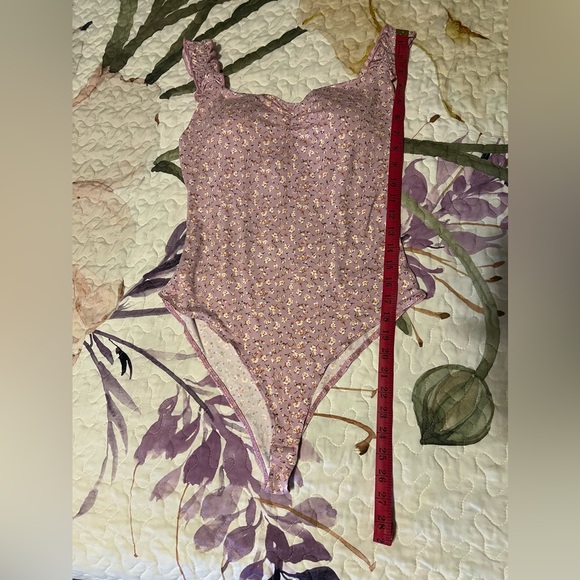 NEW LAVENDER FLORAL BODYSUIT - Picture 5 of 7